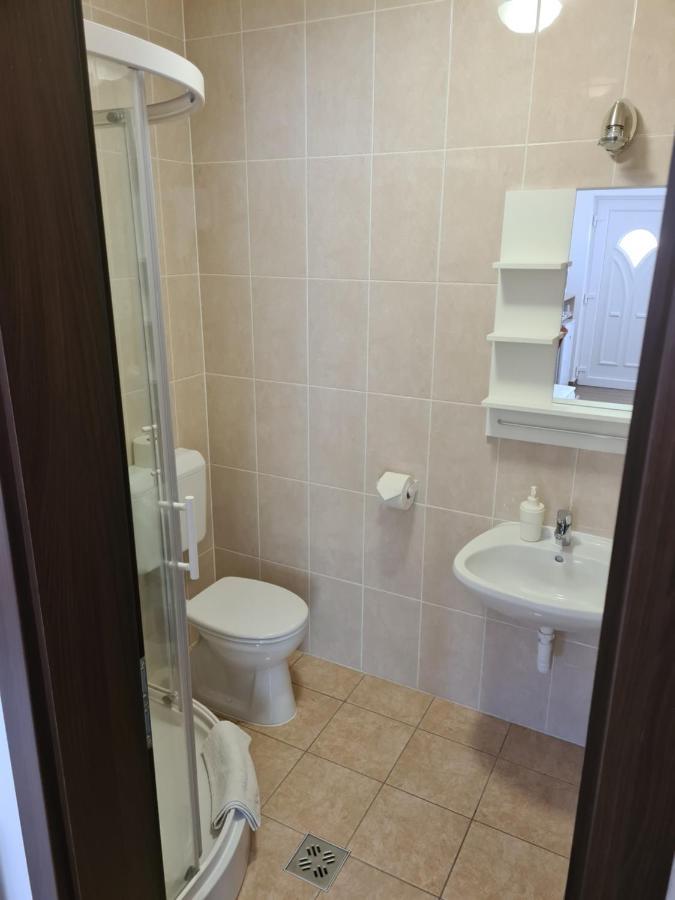 Tancsics Vendeghaz Hotel Siofok Room photo