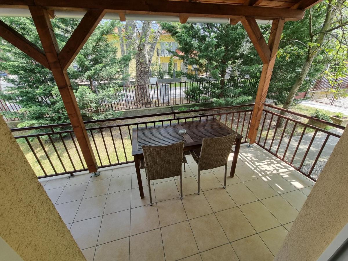 Tancsics Vendeghaz Hotel Siofok Exterior photo