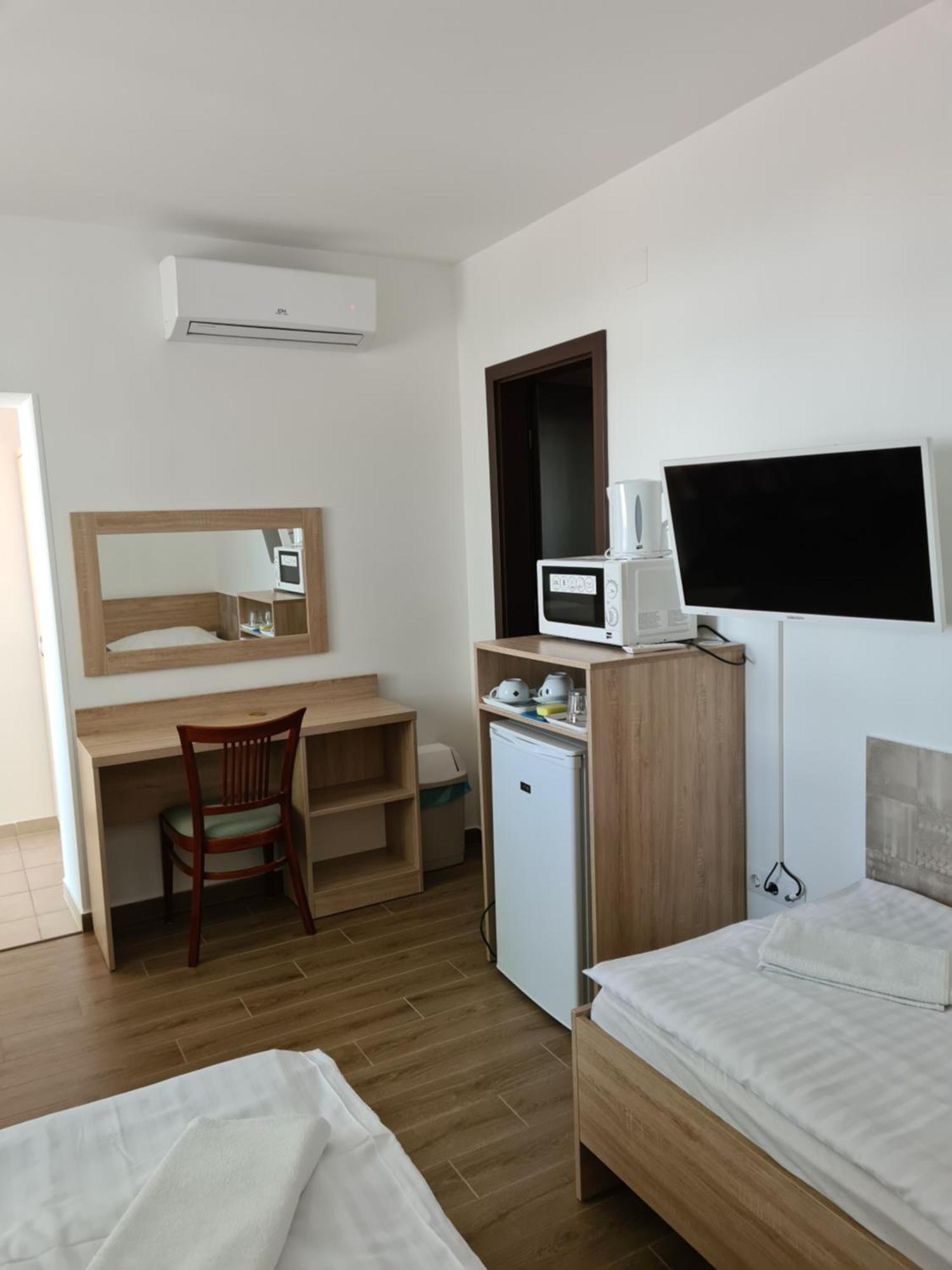 Tancsics Vendeghaz Hotel Siofok Room photo