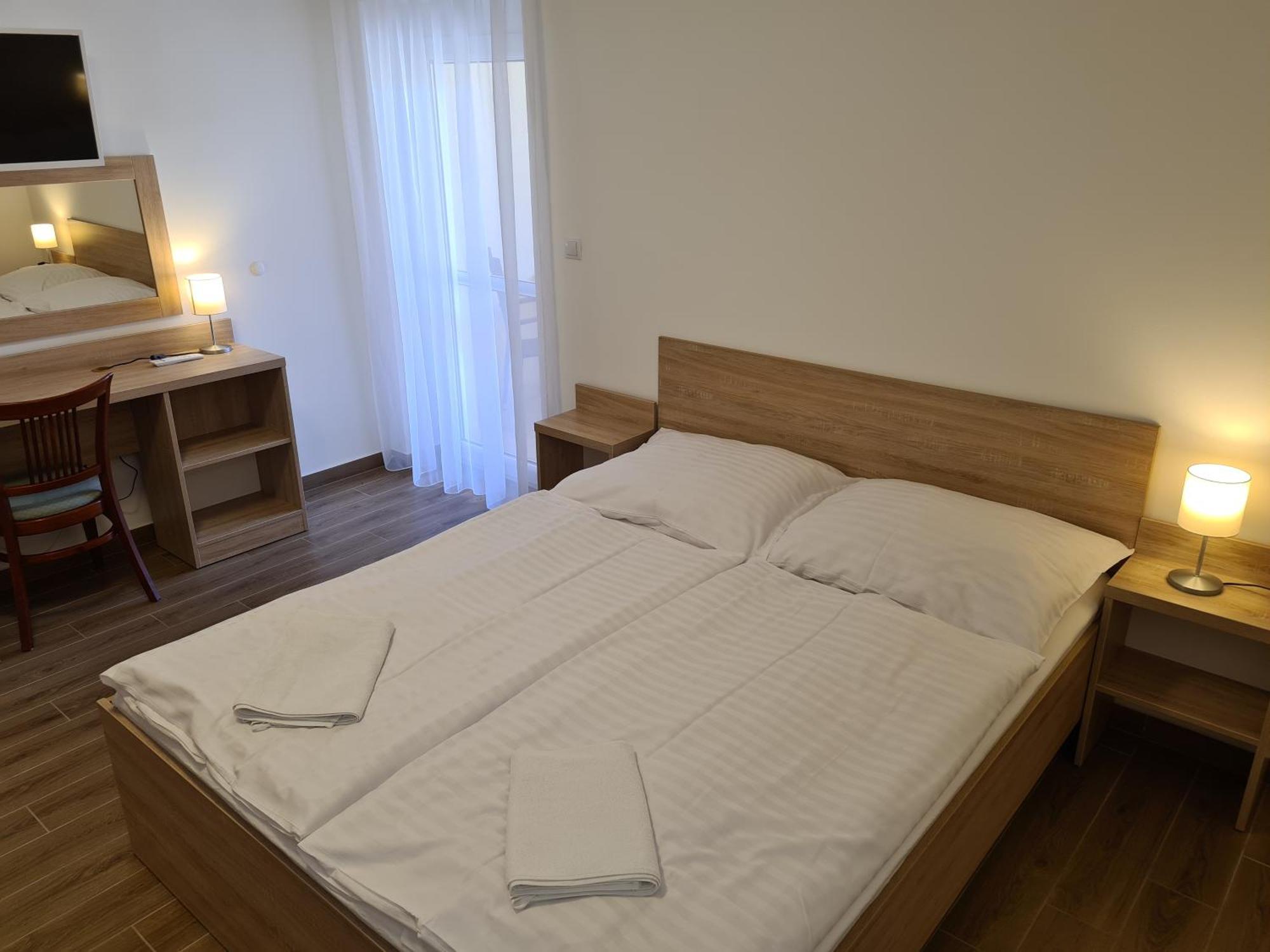 Tancsics Vendeghaz Hotel Siofok Room photo
